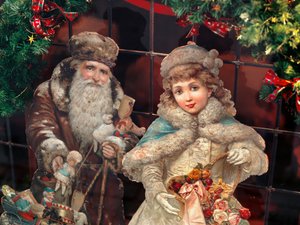 ウィンドウに飾られたデンマークの伝統的なクリスマス・デコレーションのクローズアップ、2022年（写真）