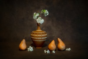 素朴な静物画「花々」 作： 