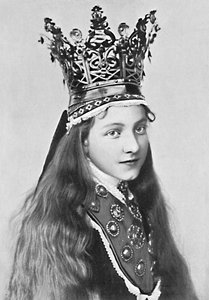 1912年の休日の服装をしたノルウェーの女の子 作： Solveig Lund