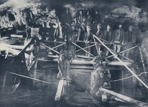 地下の採掘（モノクロ写真 作： South African Photographer