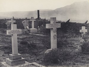 マジュバの将校の墓（モノクロ写真 作： South African Photographer