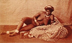 Une Cleopatre Zulu, c.1880 (albumen print) 作： South African School