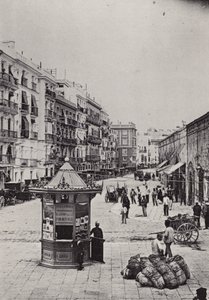 カディスイサック・ペラル通り(白黒写真) 作： Spanish Photographer