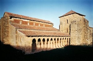 913年に設立されたサンミゲルデエスカラーダ教会 作： Spanish School