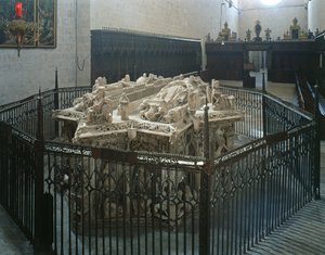 カスティーリャのフアン2世（1405-54）とポルトガルのイザベルの墓（大理石製 作： Spanish School