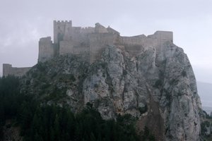 11〜13世紀に建てられたロアーレ城の景色 作： Spanish School