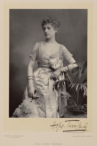 ミスホープ寺院、ポートレート写真 作： Stanislaus Walery
