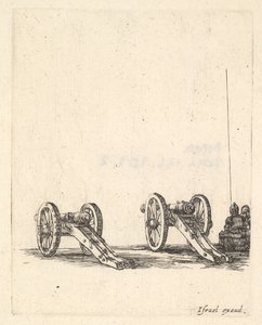 「Equipment in...」より、右側に座っている 2 つの大砲、2 人の兵士が後ろから見られます。 1638-43。 作： Stefano della Bella