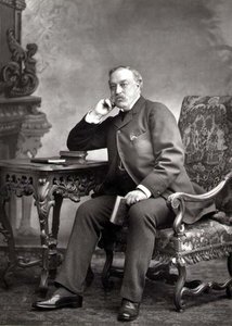 Edmund Yates (1831-94), ジャーナリスト、小説家, ポートレート写真 (白黒写真)