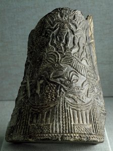 シュメール文明：イラン東部から出土した蛇の壺の破片。ディム。22.5cm アーカイック王朝末期（紀元前2500年） バグダッド、国立イラク博物館 作： Sumerian Sumerian