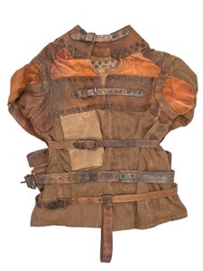 ハリー・フーディーニが所有していたストレイトジャケット 1915年頃（カーキ色のキャンバス、革、金属製リベット