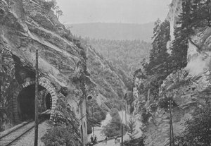 ムーティエ峡谷（モノクロ写真 作： Swiss Photographer