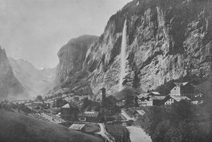 Lauterbrunnen, Cascade du Staubbach (モノクロ写真) 作： Swiss Photographer