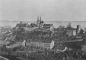 ヌーシャテル、ル・シャトーとラ・コレジャイル（モノクロ写真 作： Swiss Photographer