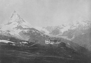リッフェルベルグ、マッターホルン、デントブランシュ（モノクロ写真 作： Swiss Photographer