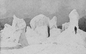 Hautes-Alpesの氷河にて（モノクロ写真