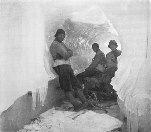 自然な氷のトンネルでの最初の西側の党、1911年、1913年 作： T. Griffith Taylor
