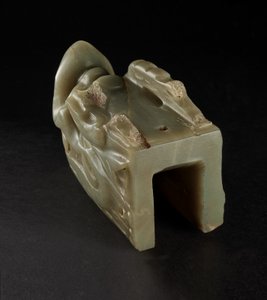 ジャンクンク翡翠ドラゴンヘッド（翡翠） 作： Tang Dynasty Chinese School