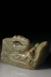 ジャンクンク翡翠ドラゴンヘッド（翡翠） 作： Tang Dynasty Chinese School
