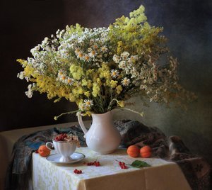 夏の野の花の静物画 作： Tatyana Skorokhod