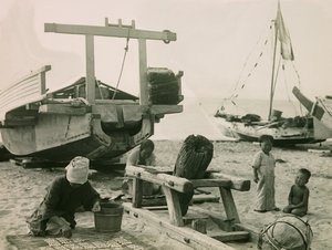 1900年～1915年頃の日本の漁師家族（写真） 作： Teijiro Takagi