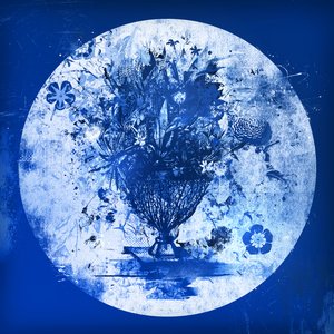 ブルーのブーケII、2015年（キャンバスにミクストメディア） 作： Teis Albers