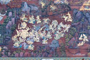 ワット プラケオ、ロイヤル グランド パレス、バンコク、タイでラーマーヤナのシーンを描いた壁画 作： Thai School