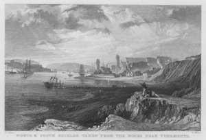 Tynemouth付近の岩から撮影したNorth ShieldsとSouth Shields（彫刻