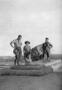 セシルロードスの墓、イギリスの実業家、アフリカの政治家、ローデシア南部、1924年1927年 作： Thomas A. Glover