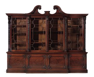 ジョージ3世の画期的な本棚 作： Thomas Chippendale