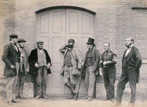 ノーフォークのホルカムホールのスタッフ、1863年頃（アルブメンプリント） 作： Thomas Harcourt Powell