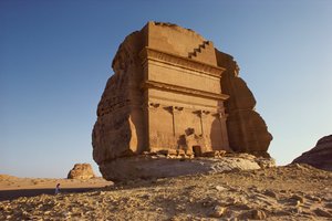 ナバテア人の遺跡の断片、マダウミン・サリフ（別名アル・ヒジュル、別名ヘグラ）。 作： Thomas J. Abercrombie
