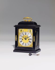 ウィリアムアンドメアリーの印象的な卓上時計、プルクォーターリピート、いいえ。 167、c.1690（黒檀および金箔の金属）（867496-7も参照）