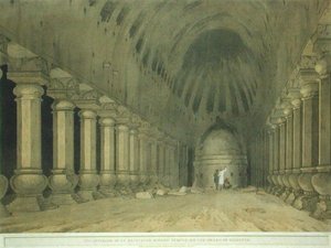 サルセット島の発掘されたヒンドゥー寺院の内部、「Oriental Scenery:1800年に出版された「Oriental Scenery: Twenty Four Views in Hindoostan」のプレート63（カラーリトグラフ）。 作： Thomas und William Daniell