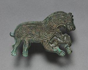 人を襲うオオカミ 紀元前400～300年（ブロンズ 作： Thracian Thracian