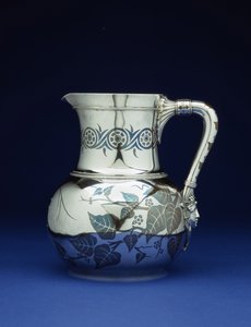 混合金属製ピッチャー（ティファニー、ニューヨーク、1877年頃 作： Tiffany and Company