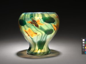 花瓶 作： Tiffany and Company