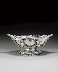 ヨットトロフィーのセンターピース 作： Tiffany and Company