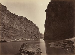 ブラックキャノン、コロラド川、下を向いて、キャンプ7の近く、1871 作： Timothy OSullivan