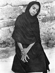 エリザ、メキシコシティ、1924 作： Tina Modotti