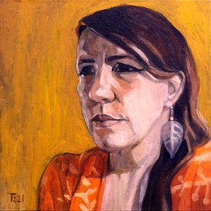 オレンジ色の服を着た物思いにふける女性 作： Tore Bahnson