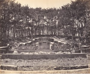 1869年頃、福州にあるマンダリンの墓。 作： Tung Hing.