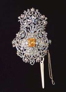 18世紀の貴重な石で設定されたトルコのReshma（眉）