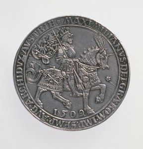 皇帝マクシミリアン1世のクローヌングスドッペルギルディナー（ダブルギルディナー）（1493-1519）、アントワープミント、1509コインの再発行、1517（表）（銀）（裏は168075を参照）