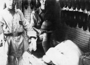 靴屋のイギリス人将校、バグダッド、メソポタミア、第一次世界大戦、1918年 作： Unbekannt