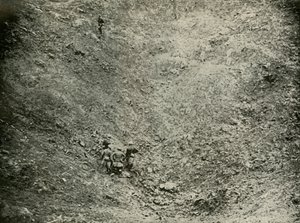 ハイウッドの鉱山クレーター、1919年。 作： Unbekannt