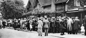 ロンドン、1926〜1927年の国民の休日の動物園のキュー 作： Unbekannt