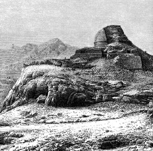 1895年、パキスタンのカイバル峠にある廃墟の仏舎利塔