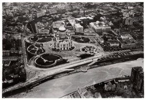 救世主ハリストス大聖堂、ソビエト連邦、モスクワ、ツェッペリンからの航空写真、1930年1933年