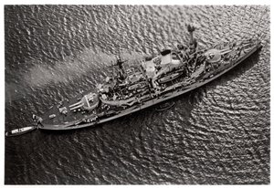 ツェッペリンからのドイツ戦艦SMSシュレジエンの航空写真、c1931 1933 作： Unbekannt